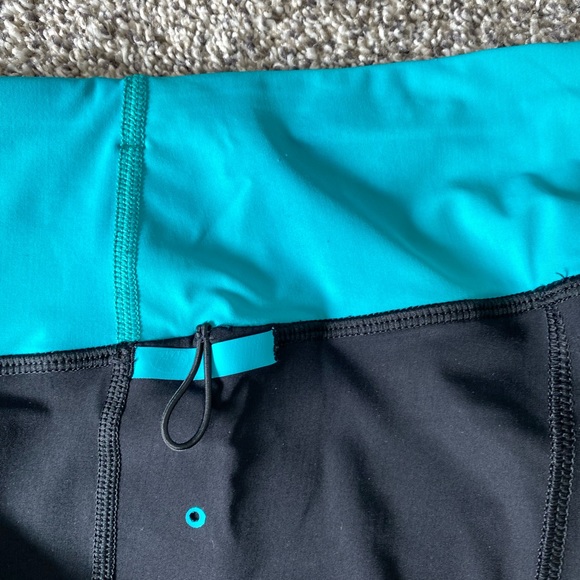 🍁50% Off Sale 🍁 Lululemon Water Bound Crop - Picture 15 of 15
